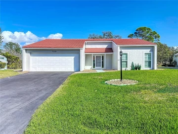 7225  Las Casas, SARASOTA, FL 34243