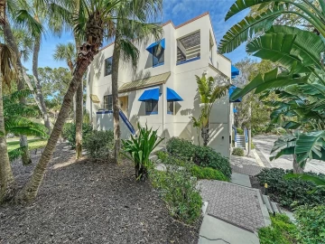 1904 HARBOURSIDE DR #204, LONGBOAT KEY, 34228 FL