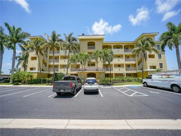 1799 FOUR MILE COVE PKWY #915, CAPE CORAL, 33990 FL