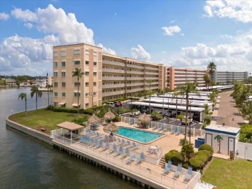 6075 SHORE BLVD S #205, GULFPORT, 33707 FL