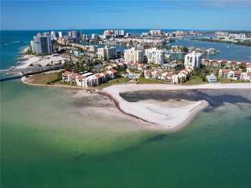 830 S GULFVIEW BLVD #305, CLEARWATER BEACH, 33767 FL