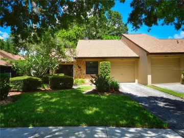 9815 LAKE SEMINOLE DR E, LARGO, 33773 FL