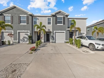 8995  Milestone, SARASOTA, FL 34238