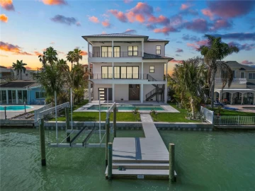 820  Bay Point, MADEIRA BEACH, FL 33708