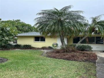 315 W MARTIN LUTHER KING JR DR, TARPON SPRINGS, 34689 FL