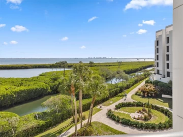 1932 HARBOURSIDE DR #234, LONGBOAT KEY, 34228 FL