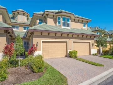 6427 MOORINGS POINT CIR #102, LAKEWOOD RANCH, 34202 FL