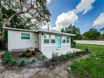 600 N HIGHLAND AVE, TARPON SPRINGS, 34688 FL