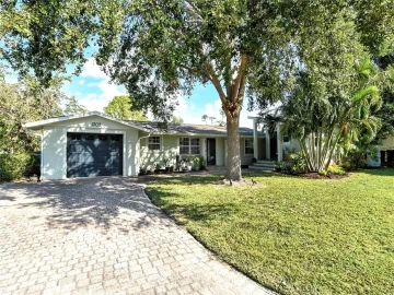 1705  Shoreland, SARASOTA, FL 34239