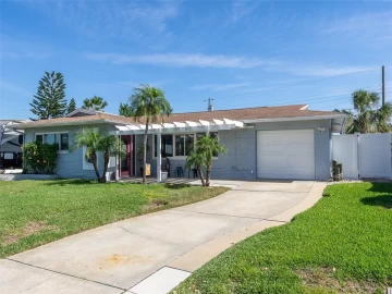 553 E Lake, LARGO, FL 33771