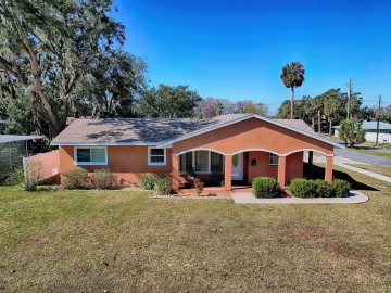 1415  Park, TAVARES, FL 32778