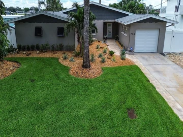 704 BAYSHORE DR, TARPON SPRINGS, 34689 FL