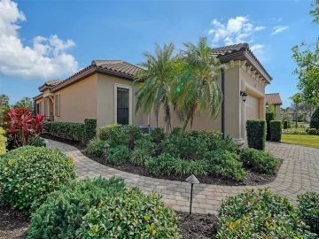 5331  Vaccaro, BRADENTON, FL 34211