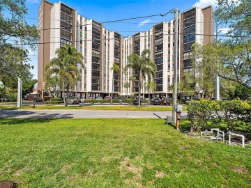 10355 PARADISE BLVD #812, TREASURE ISLAND, 33706 FL